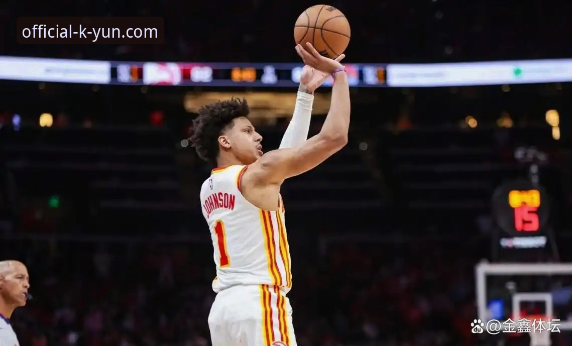 NBA季后赛最新动态：尼克斯狂胜老鹰创队史纪录，半场47分差距改写历史